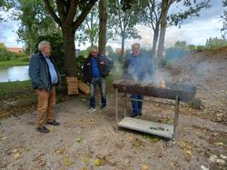  <a style='color: #fff;' href='/uploaded/photo/balade-et-exposition-a-robecq-6342723b624aa.jpg'>(Télécharger)</a>