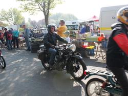  <a style='color: #fff;' href='/uploaded/photo/expo-bourse-du-22-avril-2018-photos-de-guy-pilarczyk-5b05d5e8e2962.jpg'>(Télécharger)</a>