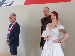  <a style='color: #fff;' href='/uploaded/photo/mariage-de-beatrice-et-dominique-63426d6854f30.jpg'>(Télécharger)</a>