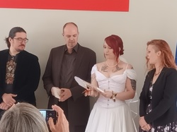  <a style='color: #fff;' href='/uploaded/photo/mariage-de-beatrice-et-dominique-63426d68bb395.jpg'>(Télécharger)</a>