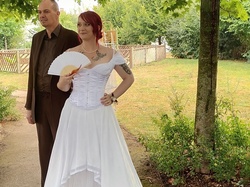  <a style='color: #fff;' href='/uploaded/photo/mariage-de-beatrice-et-dominique-63426d6a198f7.jpg'>(Télécharger)</a>