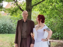  <a style='color: #fff;' href='/uploaded/photo/mariage-de-beatrice-et-dominique-63426d6a2fdae.jpg'>(Télécharger)</a>