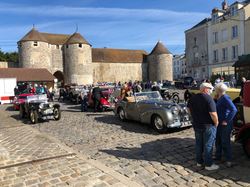  <a style='color: #fff;' href='/uploaded/photo/rallye-promenade-au-depart-de-dourdan-60bb1d4c1311c.jpg'>(Télécharger)</a>